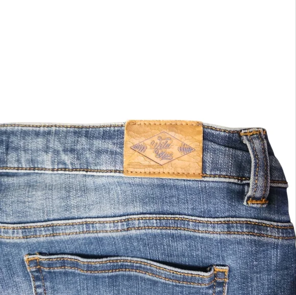 Stylish Wild Blue Flared Jeans. 34 Waist" Stretchy. - Picture 4 of 4